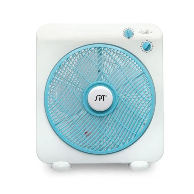 尚朋堂 SF-1225T 箱式風扇，輕巧設計適閤家用辦公，尺寸38.5cm(W)×18.6cm(D)×44cm(H)，重量僅1.98kg，中國製造。五片式風扇葉提供強勁風力，三段風速調整，適用110V/60Hz電壓，BSMI許可字號R32498，安全耐用，快速散熱舒適一夏。