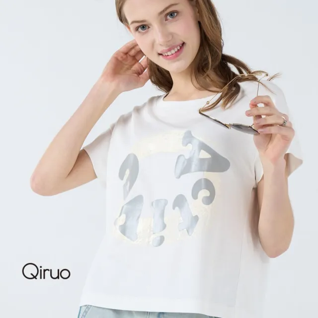 【Qiruo 奇若名品】彈性棉質圓領胸前大英文字白色上衣7036A