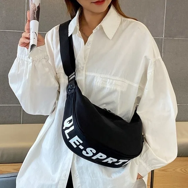 【LEESA】雙11 大容量包包\女生包包\側背包\簡約字母\牛津布\包包女\半月包\水餃包\包包\斜背包