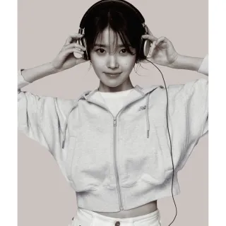 【NEW BALANCE】NB 短版棉質連帽外套_女性_淺灰/藍紫色_WJ51506AHH_WJ51506DRE(美版 版型偏大)