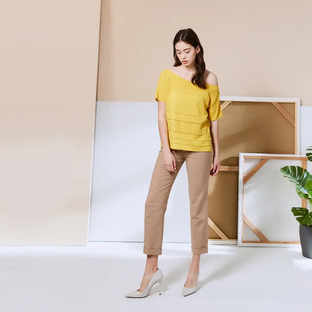 【ICHE 衣哲】Cop.Copine簡約船領斜肩親膚針織上衣(兩色)