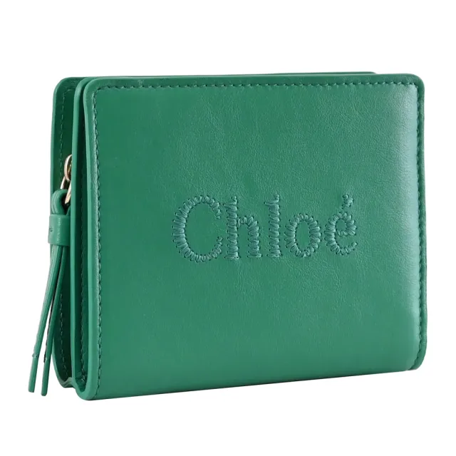 【Chloe’ 蔻依】SENSE 簡約電繡品牌LOGO小牛皮對折扣式零錢短夾(綠)