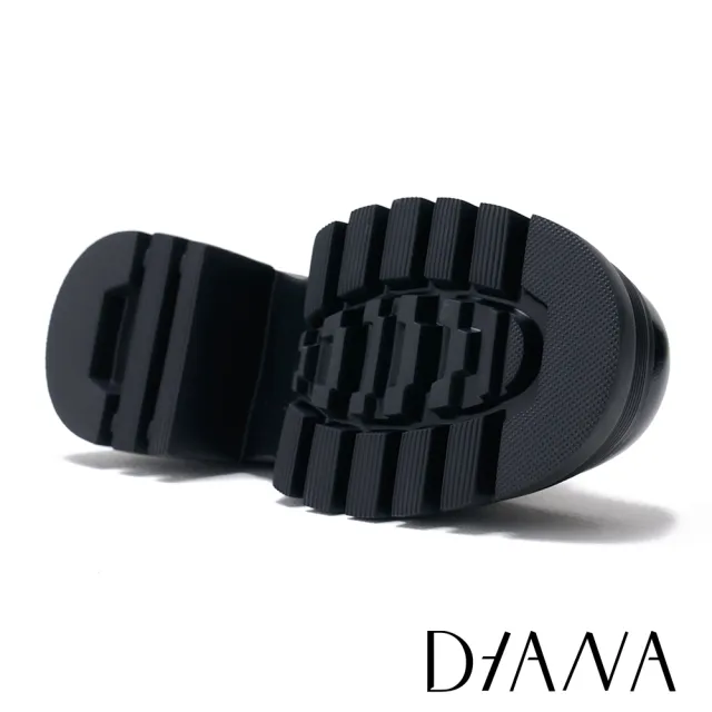 【DIANA】皮革鏡面馬銜釦厚底樂福鞋(黑色)