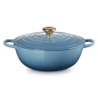 【Le Creuset】典藏琺瑯鑄鐵鍋媽咪鍋28cm(焦糖奶茶/極光午夜藍/藍色迷霧 3色選1)