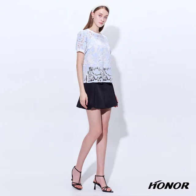 【HONOR 山形屋】出清品 夢幻花朵透膚蕾絲泡泡袖上衣-藍(限定出清)