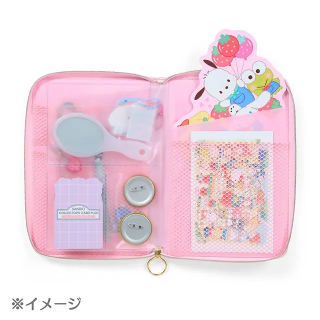 【小禮堂】雙11 Sanrio 三麗鷗 全開式皮質收納包 草莓新聞50週年(平輸品)