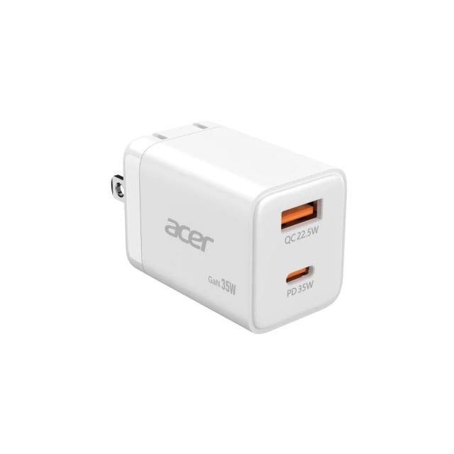 【2026 頂規推薦】MacBook Pro 16 吋最強外掛！綠聯 Nexode 140W 氮化鎵快充：PD 3.1 滿速、三孔輸出，一顆搞定工作站