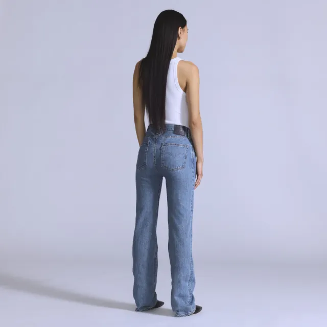 【LEVIS】BLUETAB™ 女款 日本製PLANK舒適直筒丹寧牛仔褲 熱賣單品 A9138-0002