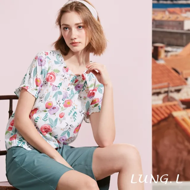 【LUNG.L 林佳樺】LR82A 白色底亮麗印花荷葉領棉質短袖女裝上衣(春夏新品)