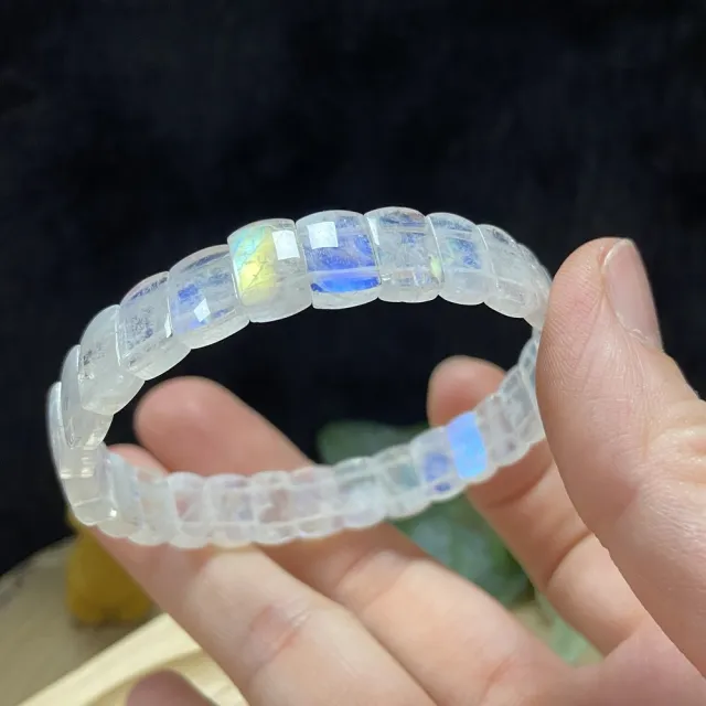 【Cozy 世界水晶原礦與茶】頂級斯里蘭卡白月光手排 10mm+ 手圍15+45-1(散發柔和的氣息 增加愛情運)