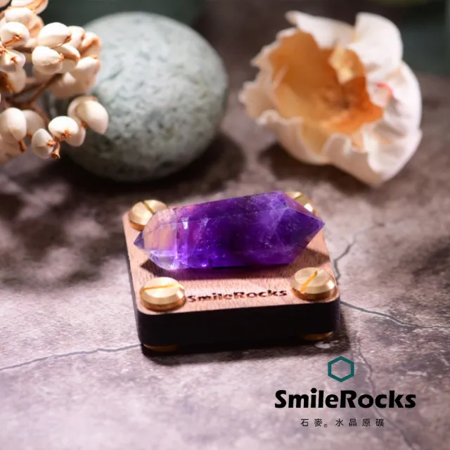 【SmileRocks 石麥】石麥水晶原礦 手工刻面雙尖紫水晶柱No.6246250652(SmilePad 4.5X4.5底板)