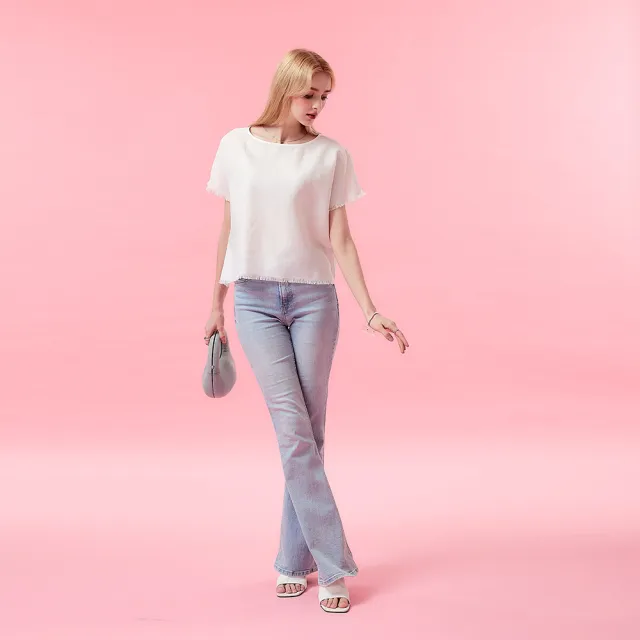 【ICHE 衣哲】Cop.Copine 法國原裝進口法式背後開衩雕花微鬆剪裁流蘇上衣