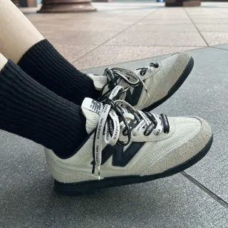【NEW BALANCE】特殊限量款!! RC42復古鞋_中性_白黑色_URC42NAL-D(附雙鞋帶：黑+白)