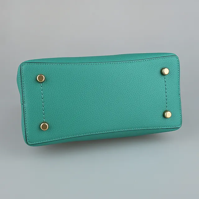 【COACH】COACH WILLOW 金屬C扣LOGO牛皮撞色設計手提斜背水桶包(湖水綠x深藍)
