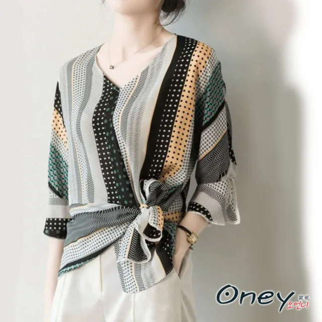 【ONEY 歐妮】★典雅復古設計感雪紡印花上衣(春夏/五分袖/寬鬆修身/不規則設計/復古)
