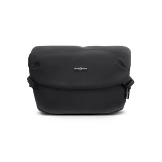 【MANDE RHODE 曼德羅德】霧面磁插扣掀蓋斜背包(A5895-1K)