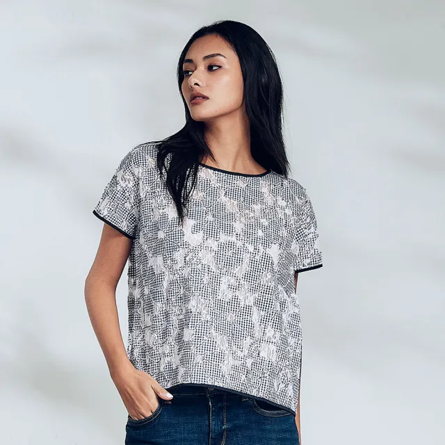 【ICHE 衣哲】Cop.Copine法式灰調香氛蕾網印花短袖造型上衣