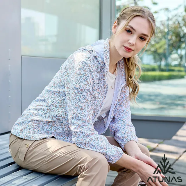 【ATUNAS 歐都納】女款蚊瘋不動涼感Q-MAX輕薄風衣外套(A2GA2512W米卡印花/防蚊/驅蚊/防曬抗UV/戶外/休閒)