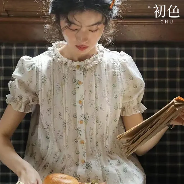 【初色】文藝古典風修身碎花木耳邊排扣荷葉短袖襯衫上衣女上衣-淺綠色-13479(M-2XL可選)