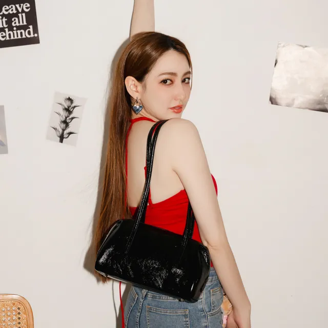 【Ann’S】超輕量學院風-頂級油蠟牛皮真皮波士頓包保齡球包(黑)