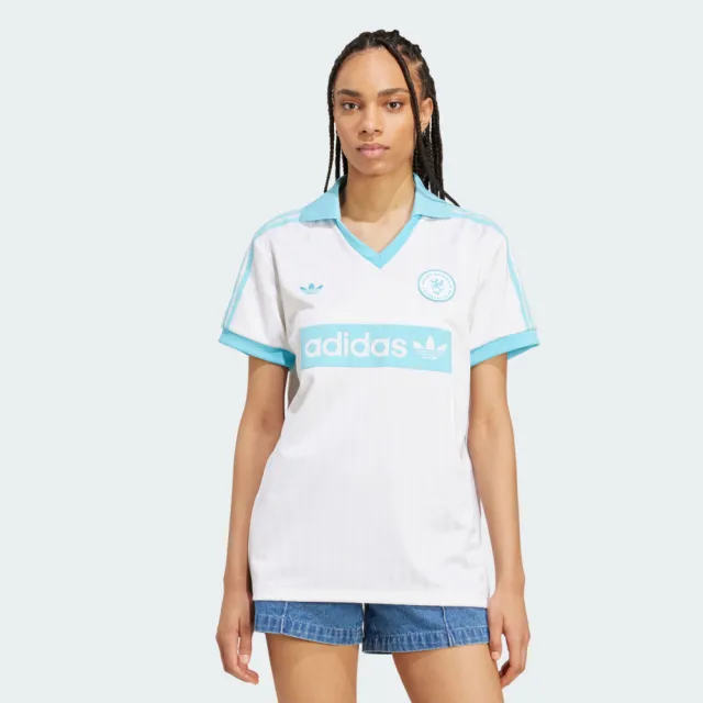 【adidas 愛迪達】Football Tee 女 T恤 運動上衣 休閒短袖 白 水藍 亞版(JZ0848)