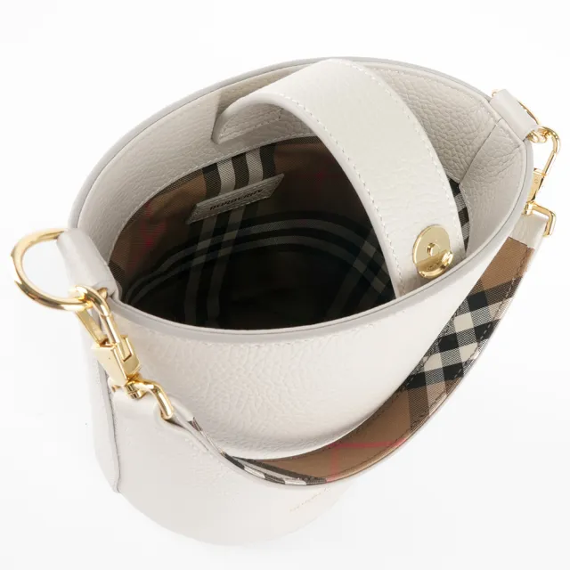 【BURBERRY 巴寶莉】金色Logo 素面粒紋牛皮小款水桶包(石灰白)