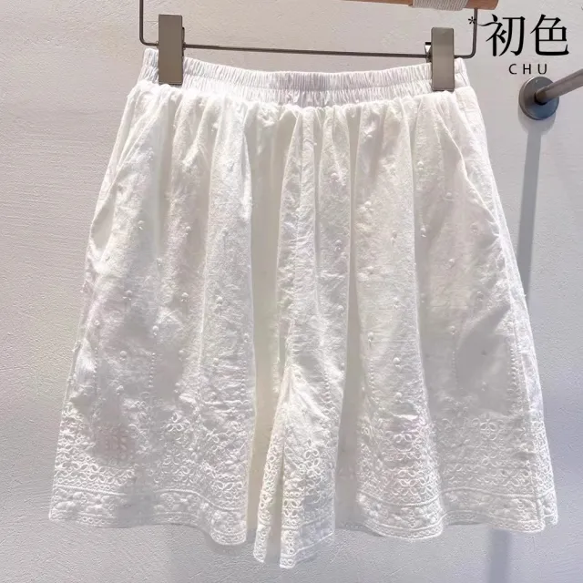【初色】純色鬆緊腰鏤空繡花刺繡休閒褲寬褲短褲-白色-13804(M-2XL可選)