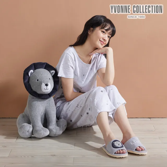 【YVONNE 以旺傢飾】獅子坐姿抱枕(迷霧灰)