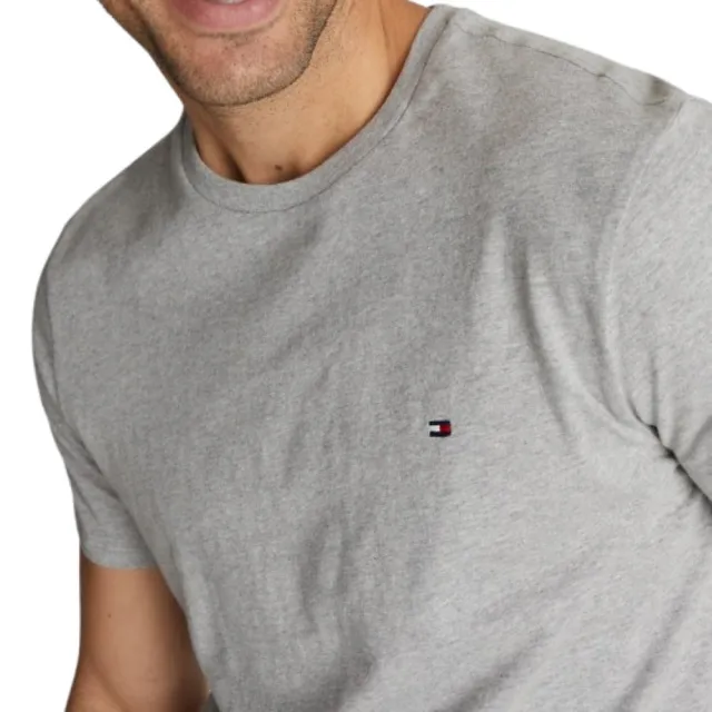 【Tommy Hilfiger】經典刺繡小LOGO 簡約休閒棉質 短袖 T恤 短T 上衣(美國平行輸入)