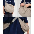 【plain-me】男女包 輕量雙口袋斜背包 OPM3012-251(側背包 斜背包 大容量 收納 側背包)