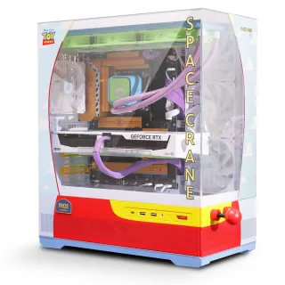 【微星平台】U7二十核 RTX 5070 WIN11{飛向宇宙}WIFI水冷電競電腦(U7-265K/Z890/32G D5/2TB/玩具總動員)