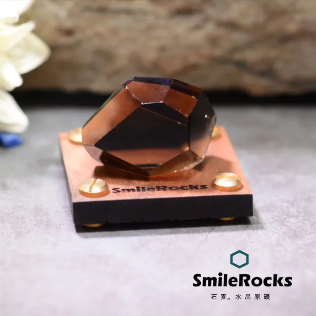 【SmileRocks 石麥】石麥水晶原礦  茶黃水晶隨形冰塊No.6251750729(SmilePad 6X6底板)