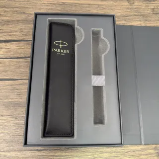 【PARKER】派克  IM系列麗雅黑金夾原子筆 真皮筆套禮盒(IM)