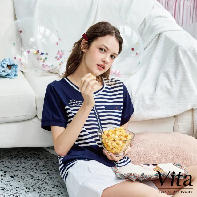 【MYSHEROS 蜜雪兒】VITA 棉質造型上衣 條紋拼接 小櫻桃飾品(深藍)