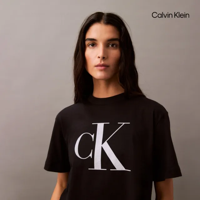 【CALVIN KLEIN】官方旗艦館 CK 標誌方正版型 T 恤_黑色