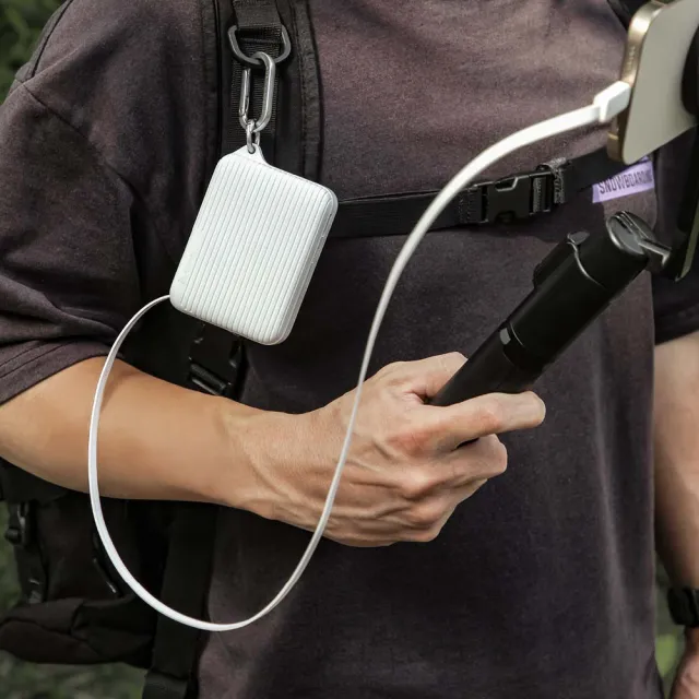 【ADAM 亞果元素】VIONTA T1 10000mAh 旅行用自帶線行動電源(已有標示Wh)