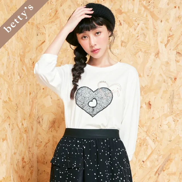 【betty’s 貝蒂思】出清品  愛心刺繡珍珠亮鑽七分袖T-shirt(白色)