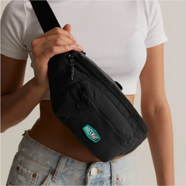 【BAGSMART】多功能腰包 斜挎包 收納盥洗包(美國品牌 大容量 絎縫 3C 收納 雲朵包)