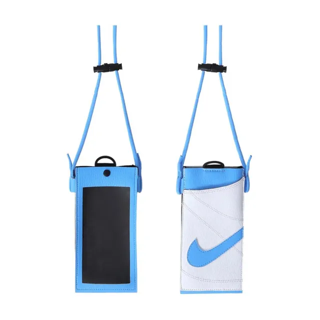【NIKE 耐吉】手機斜背包 N1010036091OS黑白/N1010036451OS天空藍白(可觸控透明收納層 繩帶調節扣)