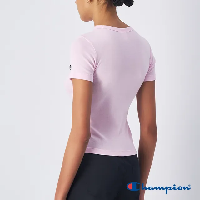 【Champion】官方直營 女款-LEGACY合身素色刺繡LOGO標短袖TEE-粉紅色(117156-PS013-日規)