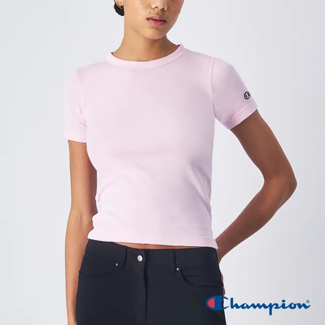 【Champion】官方直營 女款-LEGACY合身素色刺繡LOGO標短袖TEE-粉紅色(117156-PS013-日規)