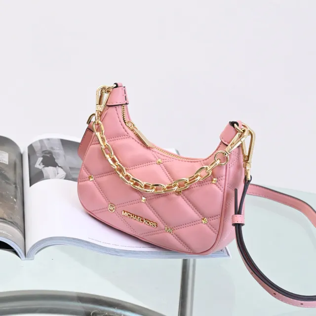 【Michael Kors】金屬LOGO鉚釘裝飾皮革迷你肩斜手提包兩用包(粉)