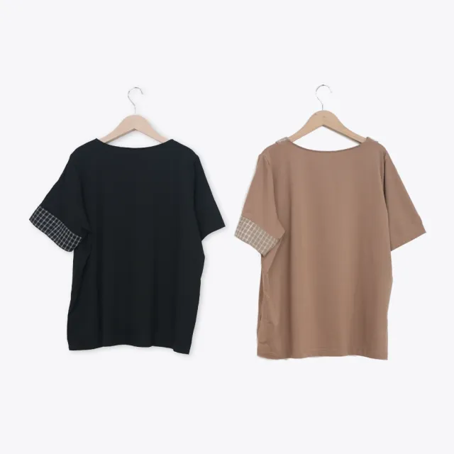 【MOSS CLUB】鬆餅刺繡格紋泡泡布拼接開衩圓領短T(黑 咖)
