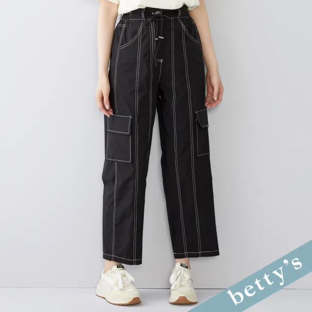 【betty’s 貝蒂思】出清品  腰間抽繩跳色壓線多口袋工裝褲(黑色)