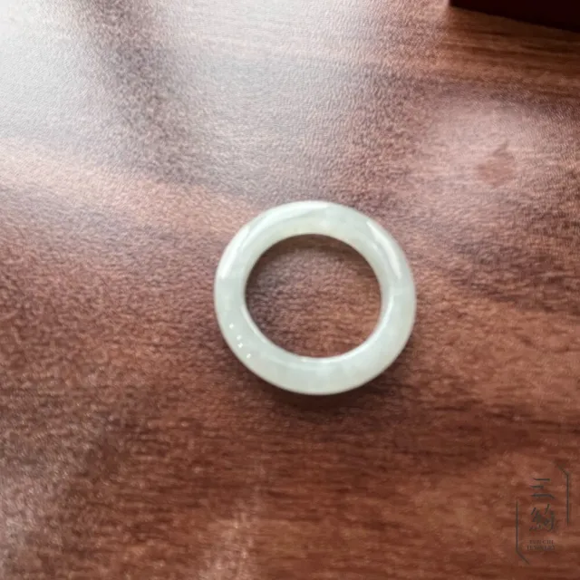 天然緬甸A貨翡翠。芙蓉種 果綠 戒圈