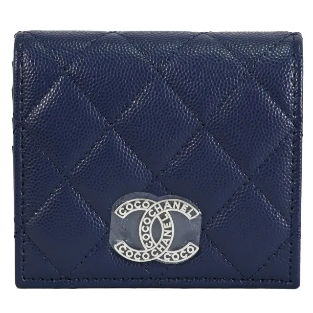 【CHANEL 香奈兒】經典雙C LOGO格紋小牛皮內襯印花扣式零錢短夾(深藍)