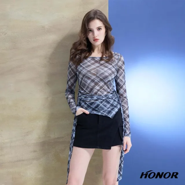 【HONOR 山形屋】出清品 寬領格紋亮點綁帶收腰透膚上衣-黑(限定出清)