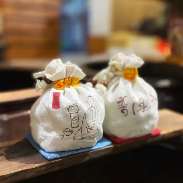 【茶韻】普洱茶2001年吉幸牌迷你小熟沱 高CP值 300克+專用透氣小麻袋 普洱茶葉禮盒(無農藥殘留)