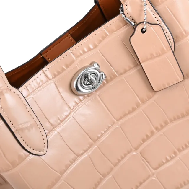 【COACH】WILLOW 24 經典金屬C字鈕釦鱷魚紋皮革手提兩用包(駝色)