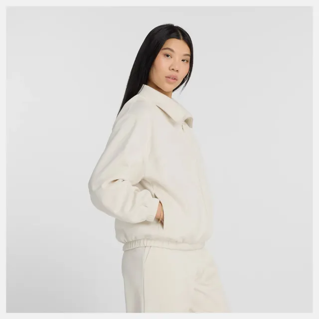 【NEW BALANCE】NB 外套 女款 運動外套 快乾 美規 米白 WJ43104LIN
